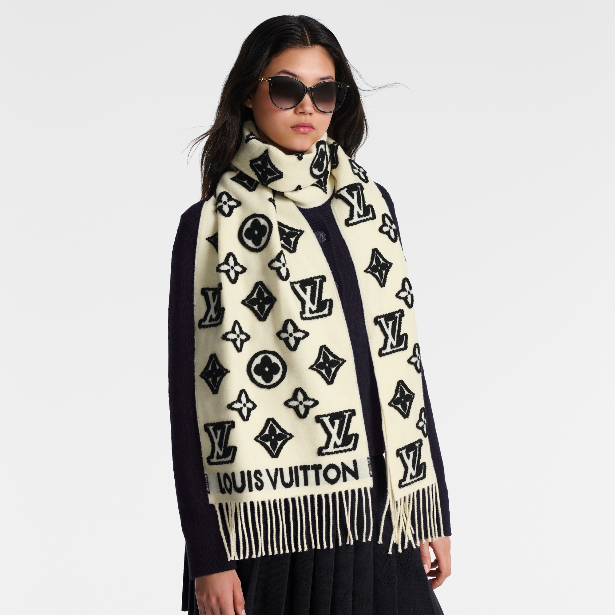 ルイヴィトン LOUIS VUITTON LV 3D M92837 MUFFLER Louis Vuitton Black/Pink Monogram Silk Vuittamins 3D Bandeau